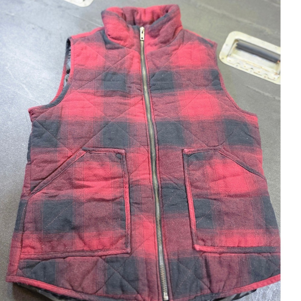 Be Cool Los Angeles Red Black Buffalo Plaid Quilted Vest Women Medium Cabin Core